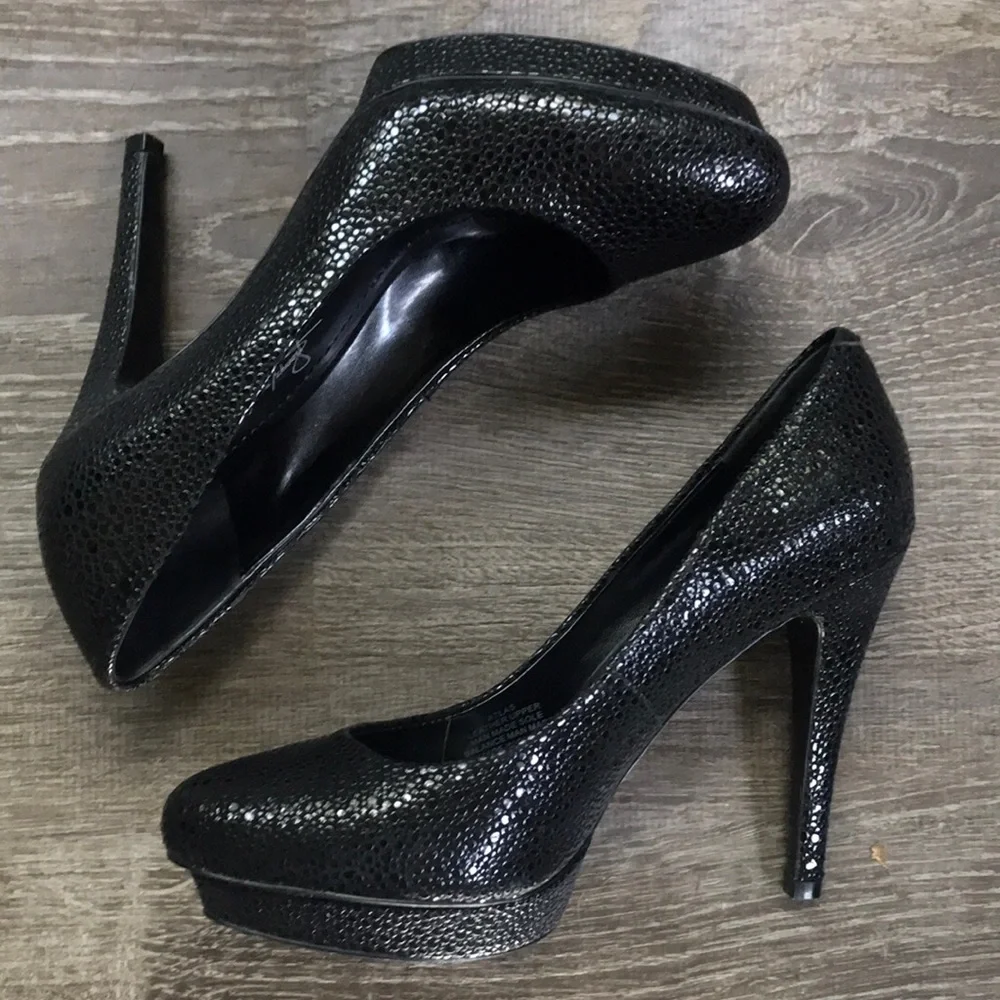 ABS Allen Schwartz leather platform pumps size 7.5